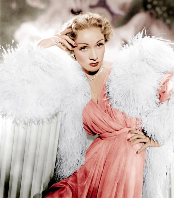 Marlene Dietrich no filme Stage Fright de Hitchcock, em 1950