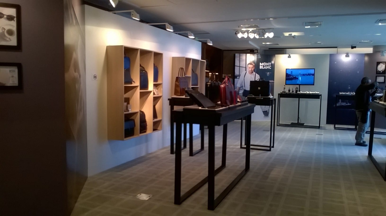 Visão do showroom com a nova coleção no Hyatt Barra