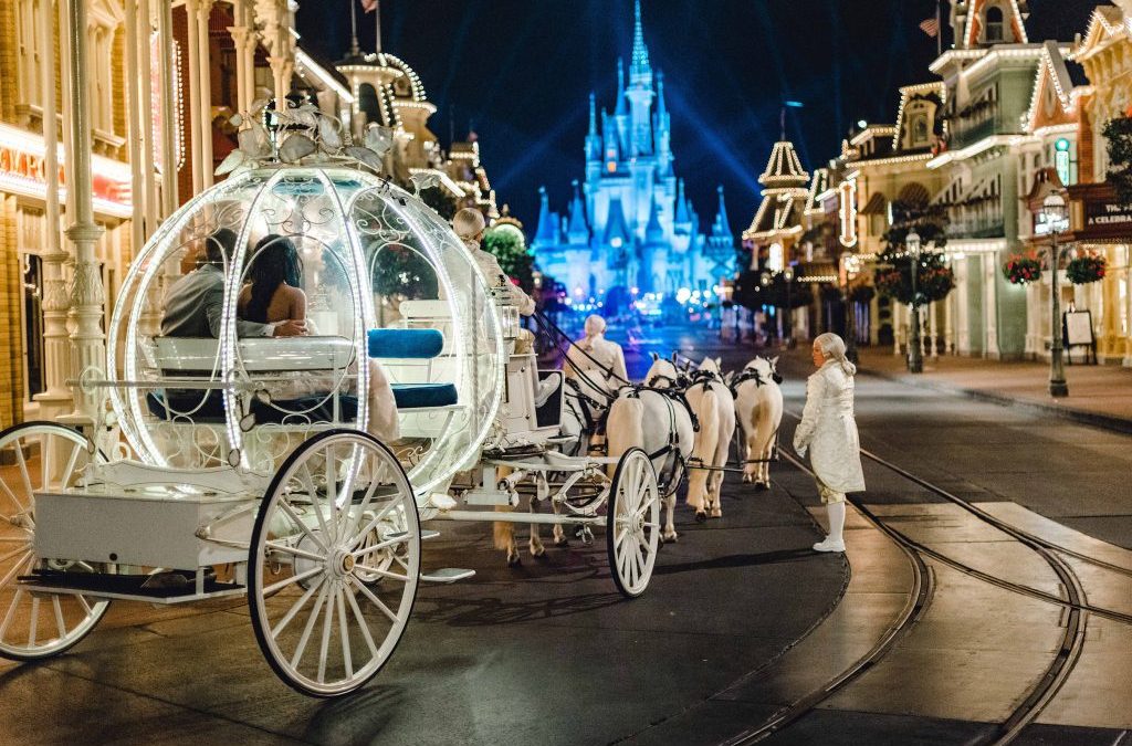 Casamentos / Na Disney, em passarela ou ateliê
